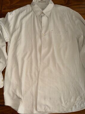 Tommy Bahama Men’s Large Cream Long-Sleeve Button-Down Textured Shirt